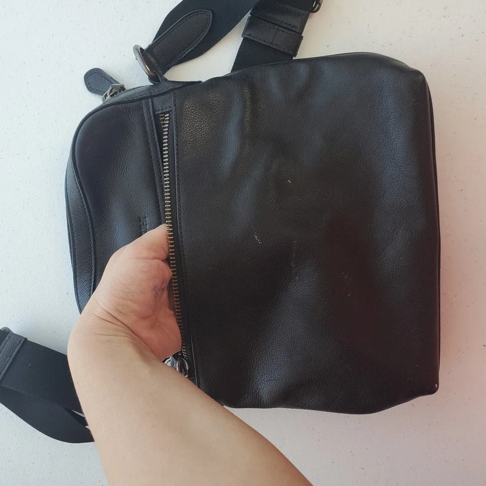 coach‎ medium crossbody wallet for women black leather